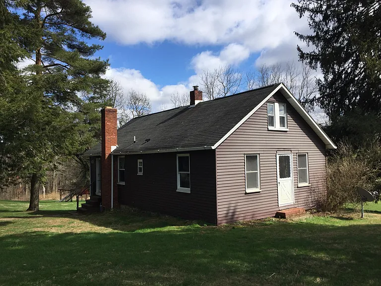 539 1/2 Scott Ridge Rd — Photo 3