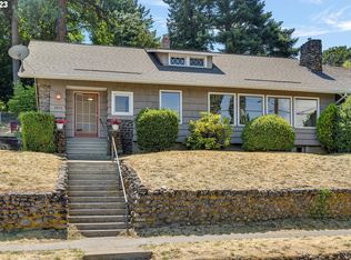 1013 State St, Hood River, OR 97031