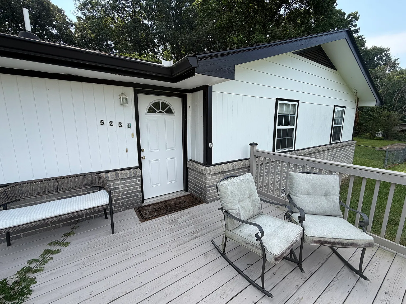 3 bed, 1359 sqft, $1,800 — Photo 2