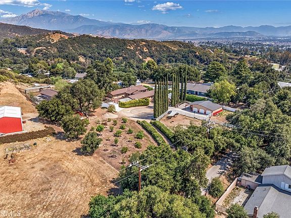 3rd image of 9312 Avenida Altura Bella