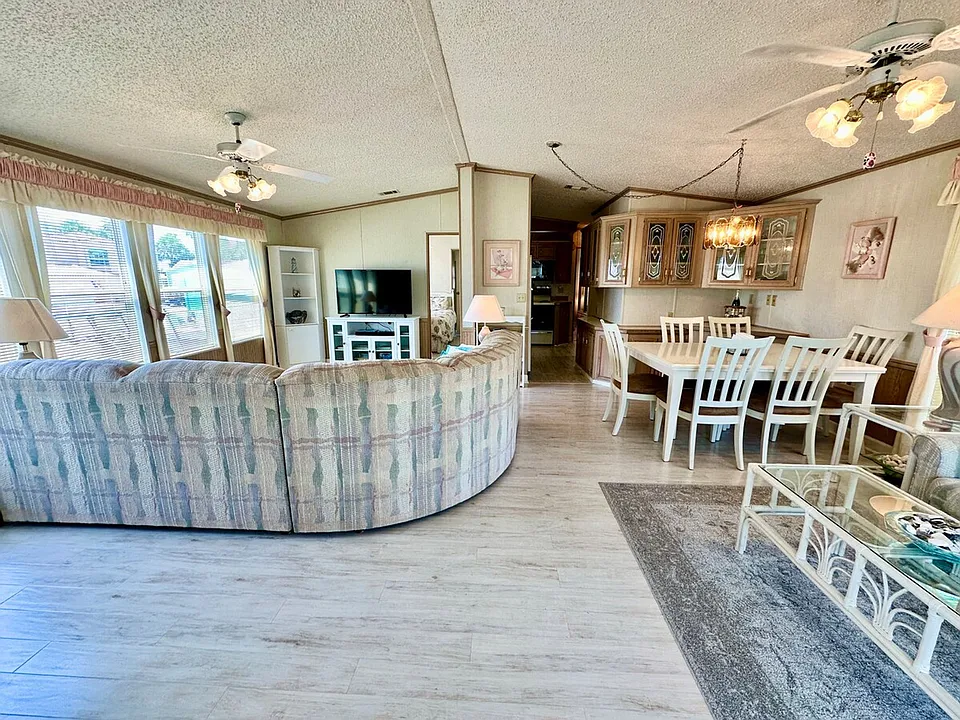 2145 Nettles Blvd #ID1537508P