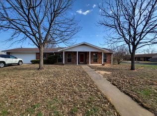 1401 N Orange St, Fredericksburg, TX 78624