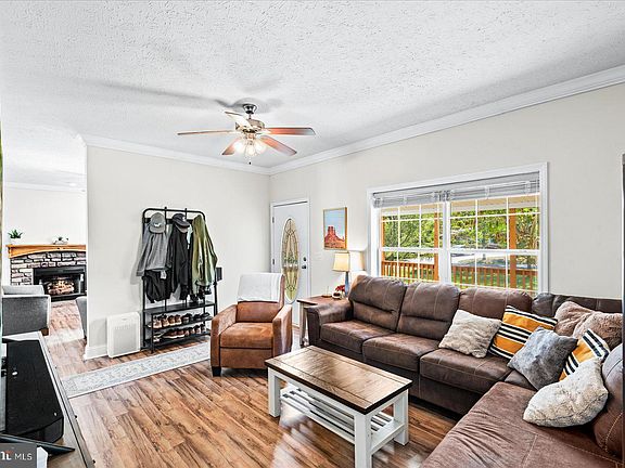 5th image of 11258 Round Hill Estate Dr