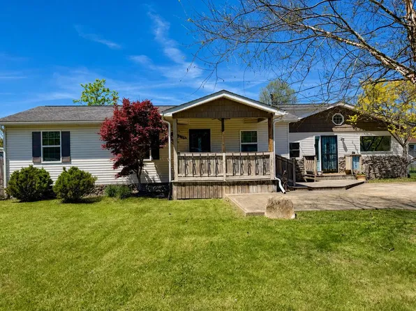 127 Carpenter St, Shady Spring, WV 25918
