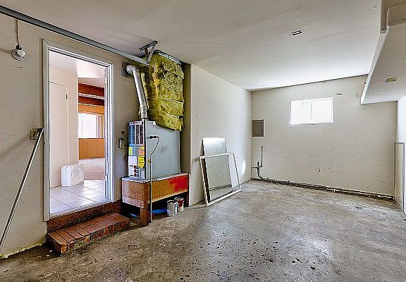 3rd image of 3814 Paradise Ave