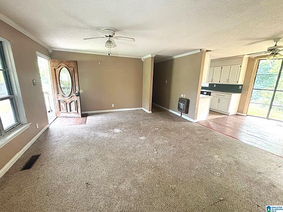 5th image of 1375 Levine Rd