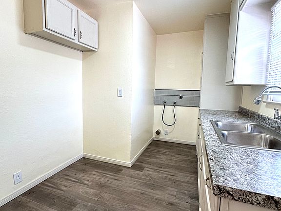 4th image of 8706 Wall St