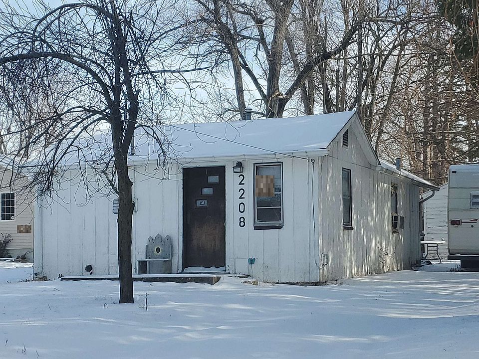 2nd image of 2208 44th St