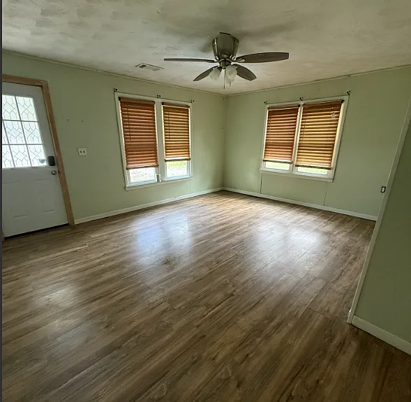 105 S General Collins Dr — Photo 9