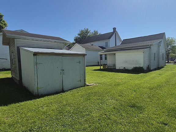 5th image of 412 Indianapolis Ave