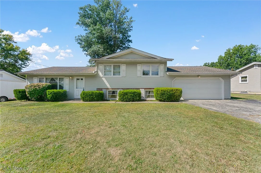 3658 Johnson Farm Dr photo 1