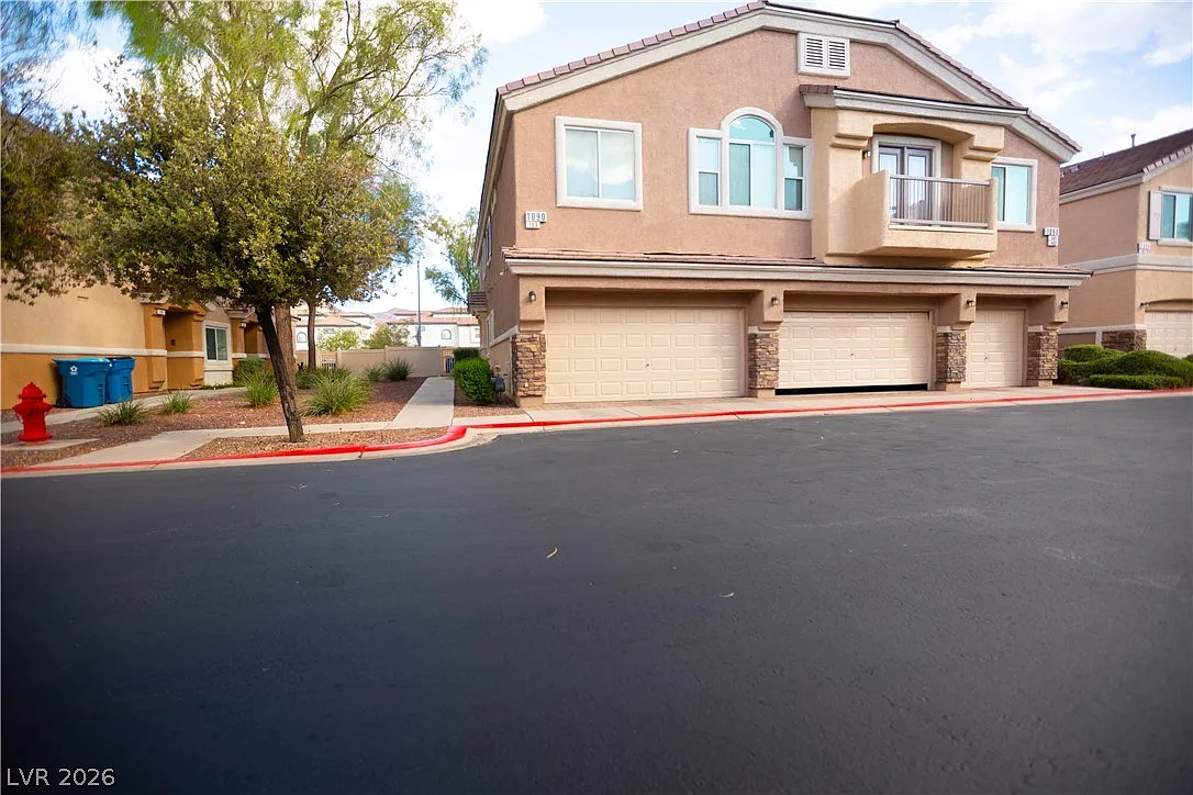 3 bed, 2.5 bath, 1625 sqft, $1,750 — Photo 1