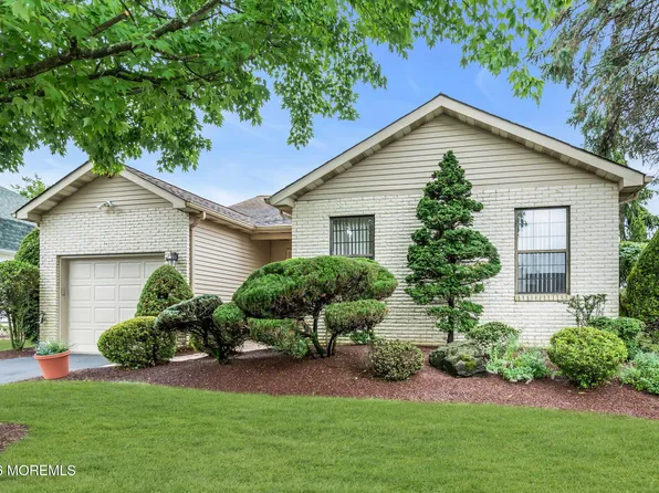 36 Murray Hill Terrace, Marlboro, NJ 07746