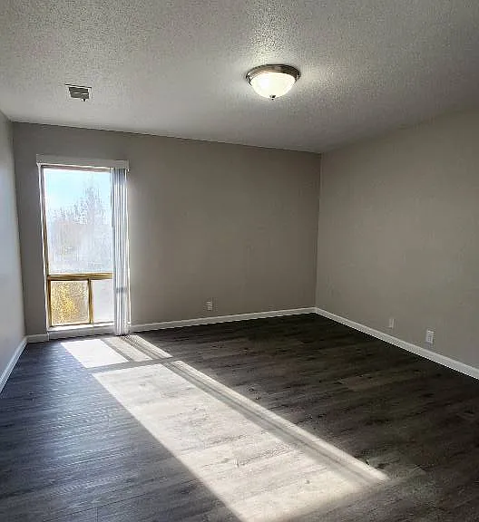 4811 Chicago St #4B — Photo 9