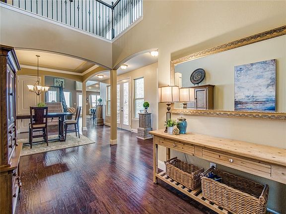 3rd image of 1221 Paden Ln