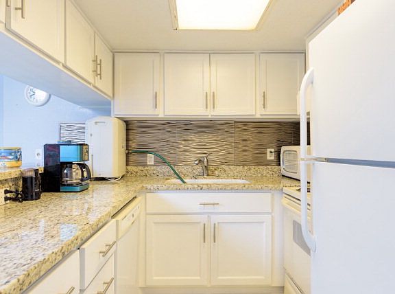 4th image of 6201 Padre Blvd #C-307