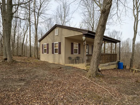 677 Dickens Rd, Oak Hill, OH 45656