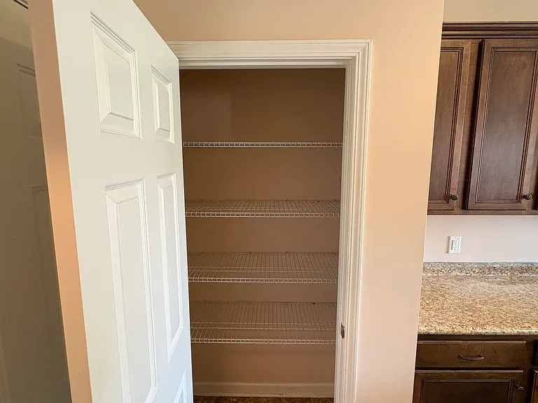 116 Jameson Pl — Photo 22