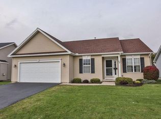 28 Leith Ln, Hilton, NY 14468