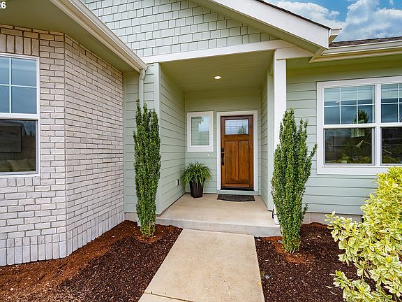 2nd image of 1067 Lupine St