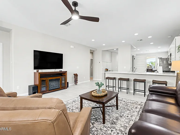 15634 W Winslow Ave — Photo 19