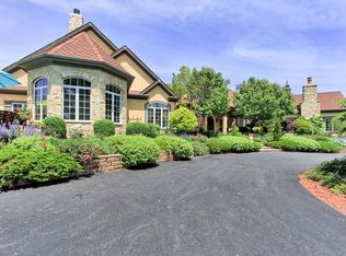 5 Autumn Trl, Barrington, IL 60010