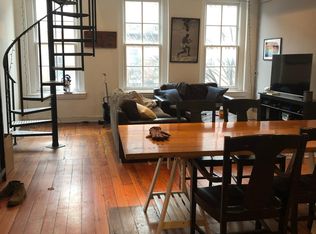 120 N 3rd St #2F, Philadelphia, PA 19106