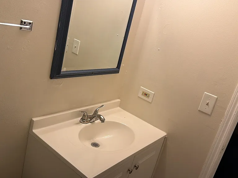321 S Belmont Ave — Photo 11