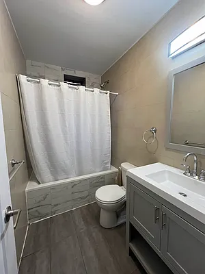 Rented by Budget Real Estate NYC Inc | media 22