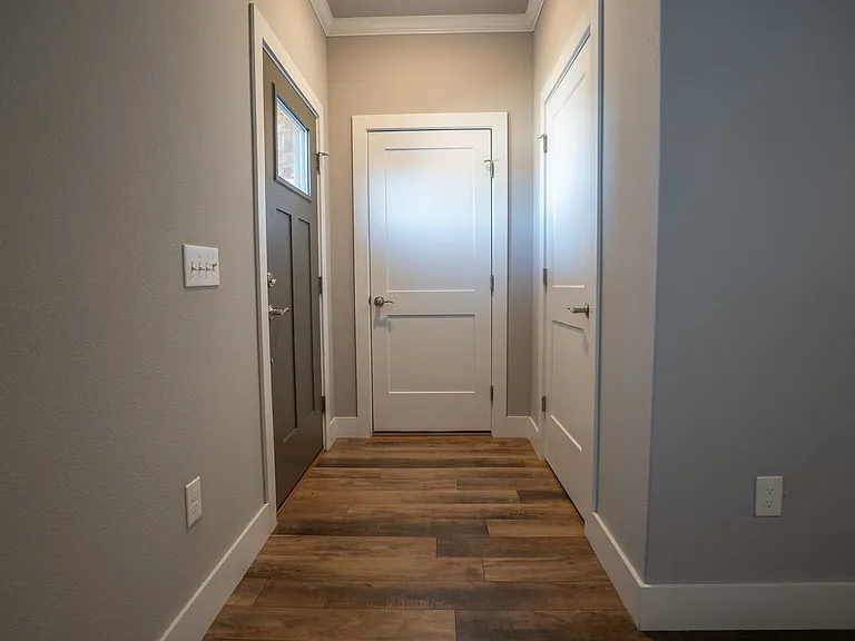 1703 Booker Cir — Photo 3