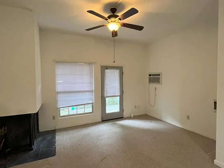 University Park Apartments near Cornell University — Photo 649