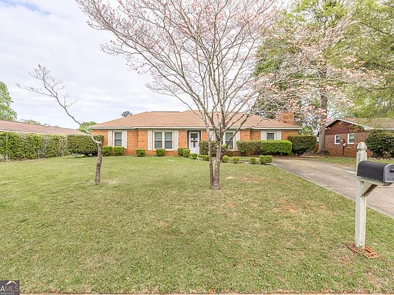 3rd image of 112 Prairie Blvd