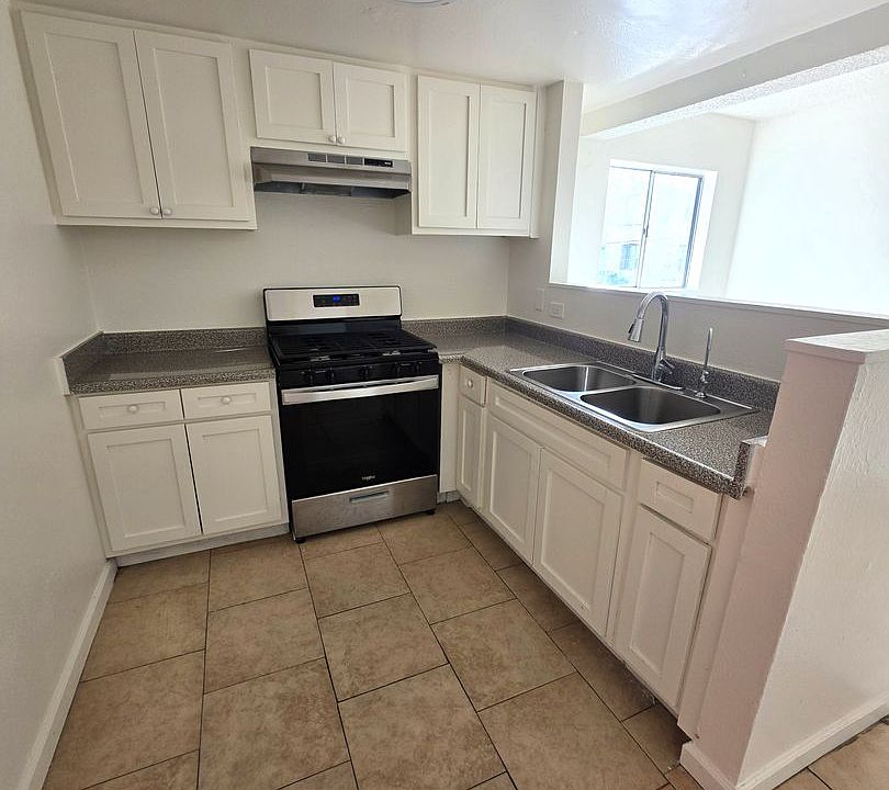 1st image of 1815 W 5th St APT A