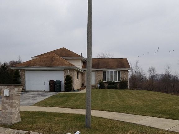 2nd image of 22715 Lori Ct