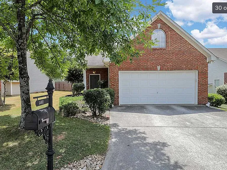 5402 Cottage Ln — Photo 1