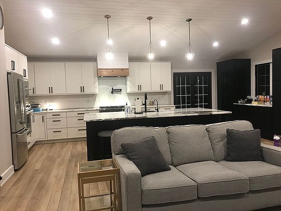 4th image of 27190 Glouchester Dr