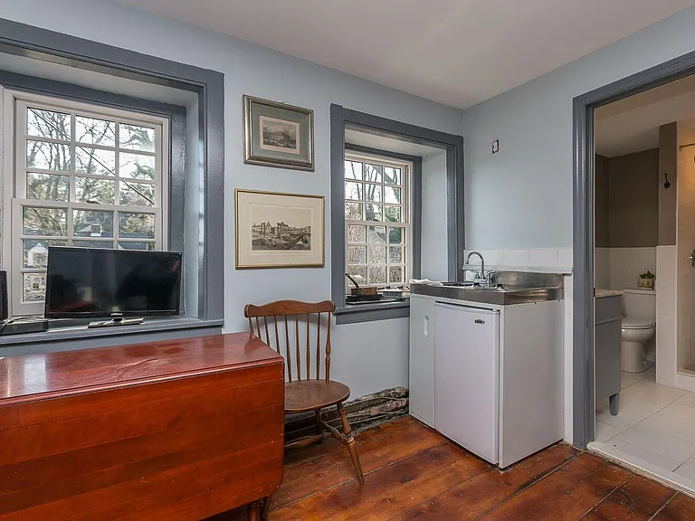 570 Mill Rd #1 — Photo 4