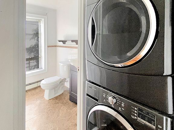 2nd image of 160 Putnam Ave #3