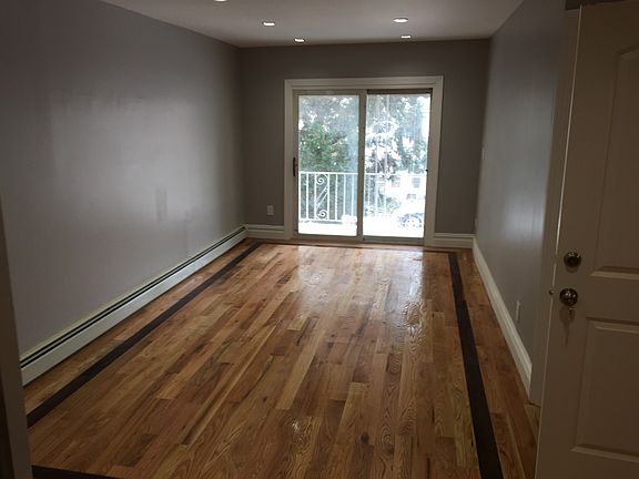3rd image of 4045 Wilder Ave