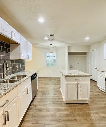 4th image of 5826 Burkley Springs St