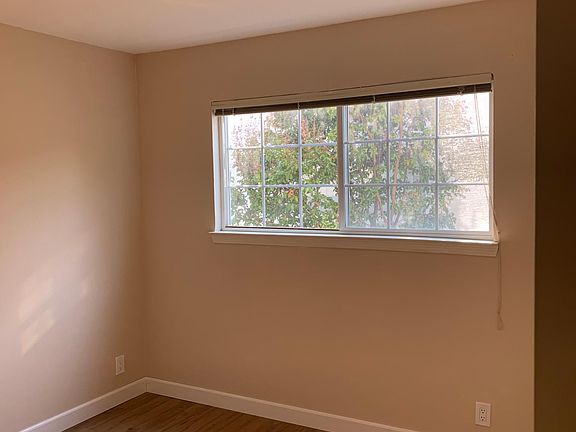 4th image of 3029 Tulare Dr