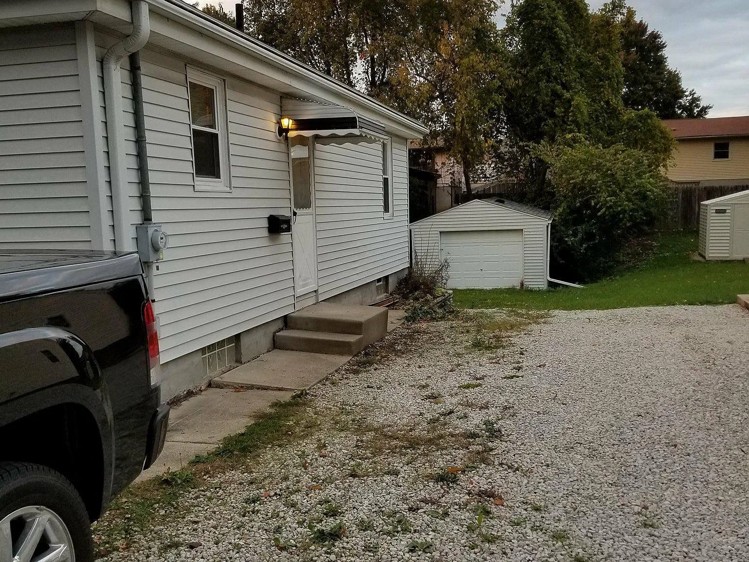 37 W Linwood Avenue — Photo 2