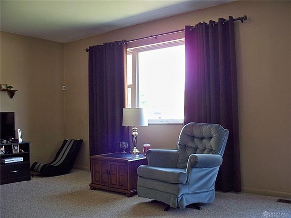 3rd image of 2742 Willowridge Dr