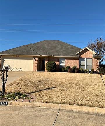 3rd image of 5745 Fairway Cir