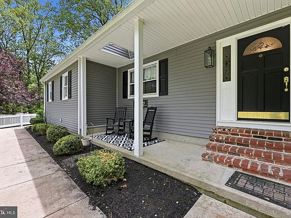 3rd image of 294 Green Valley Rd