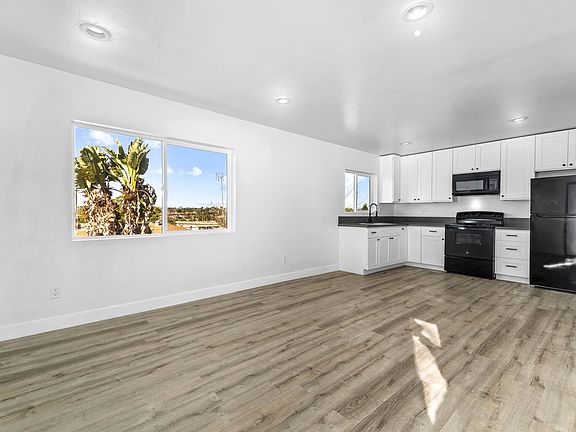 2nd image of 505 N Citrus Ave APT 2