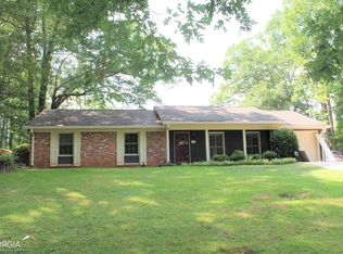 221 Merrybrook Dr, Lagrange, GA 30241