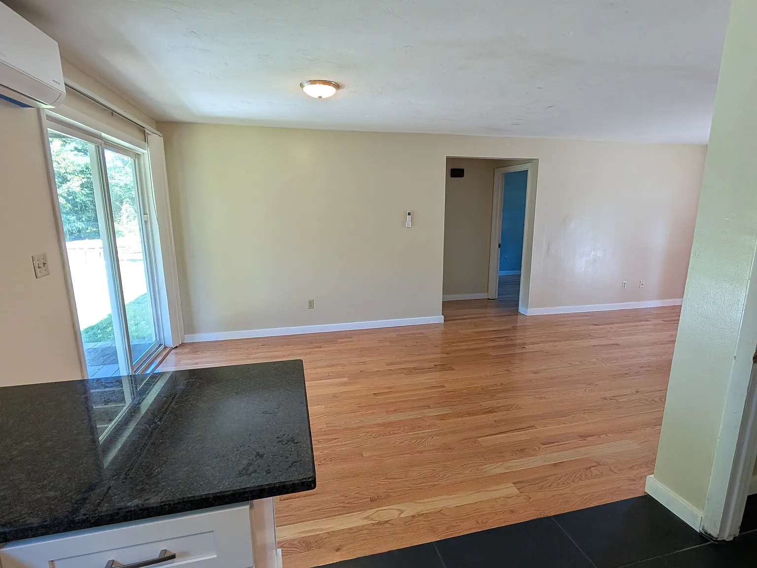 4 bed, 1150 sqft, $3,600 — Photo 4