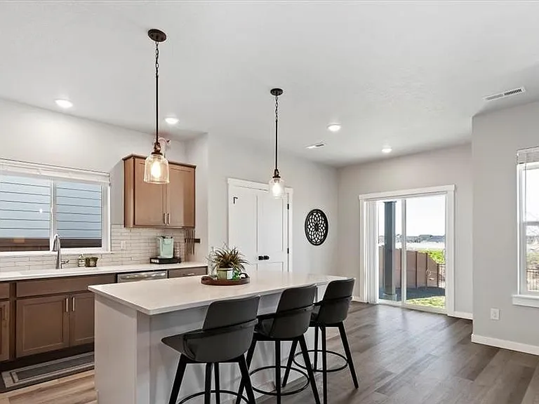 6915 S Sunfish Way — Photo 7