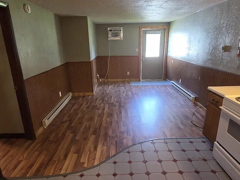 106 Mechanic St — Photo 2